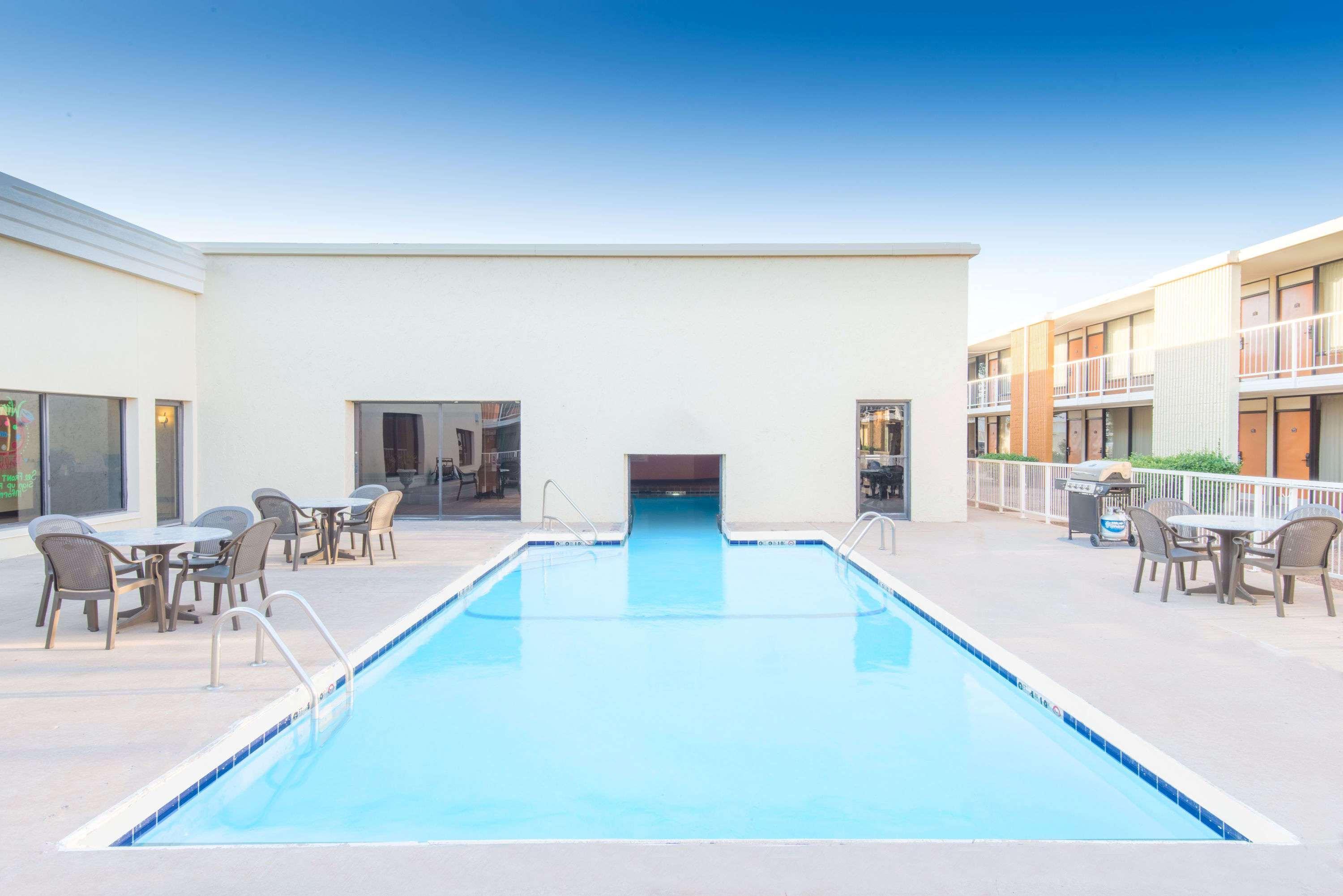 Days Inn By Wyndham Altus Exterior photo