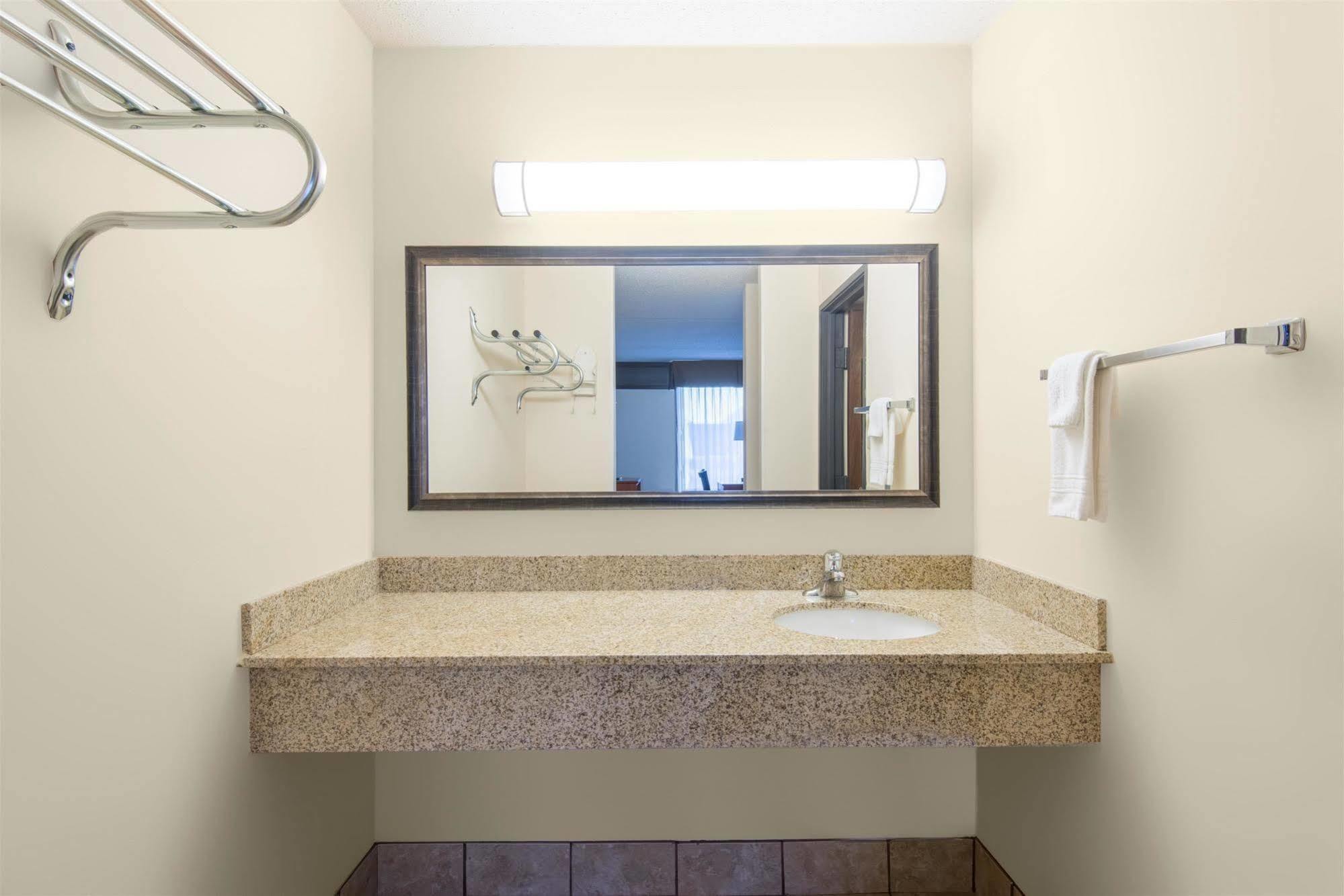 Days Inn By Wyndham Altus Exterior photo